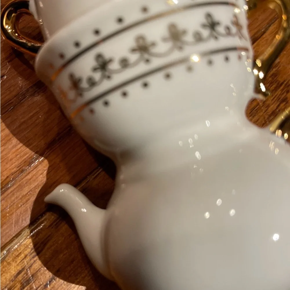 Kate Aspen Tea Time Whimsical Porcelain Bud Vase 4”